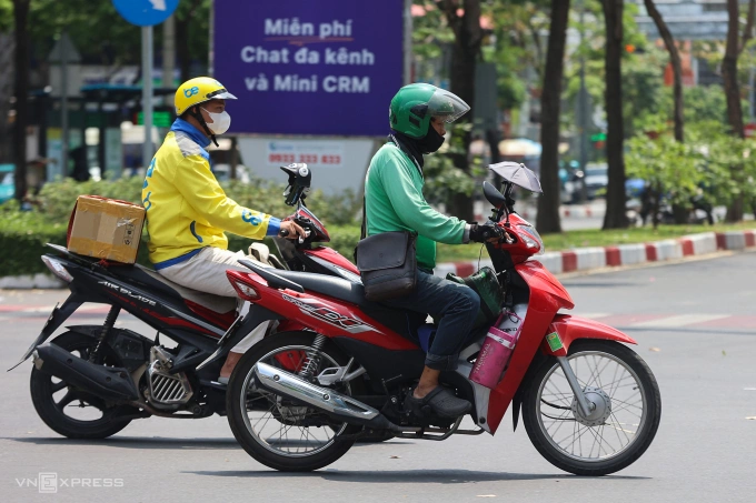 Xe ôm công nghệ đồng loạt tăng giá